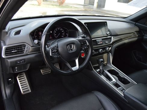 Used 2018 Honda Accord Sport image 7