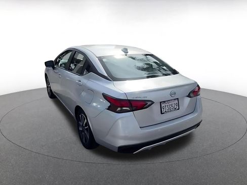 Used 2025 Nissan Versa SV image 11