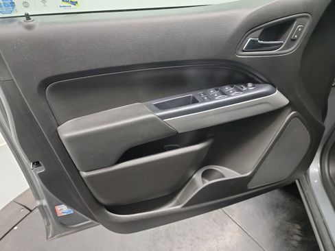 Used 2021 Chevrolet Colorado LT w/ LT Convenience Package image 13