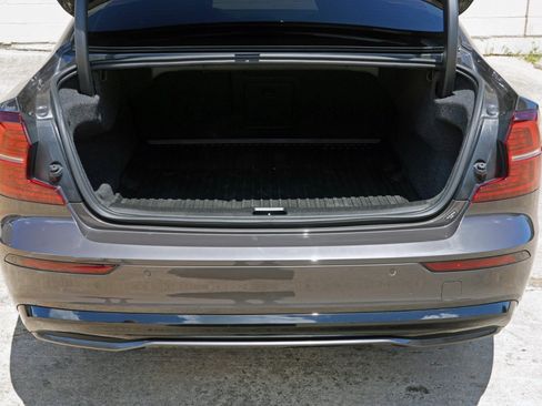 Used 2024 Volvo S60 B5 Plus w/ Climate Package FWD image 9