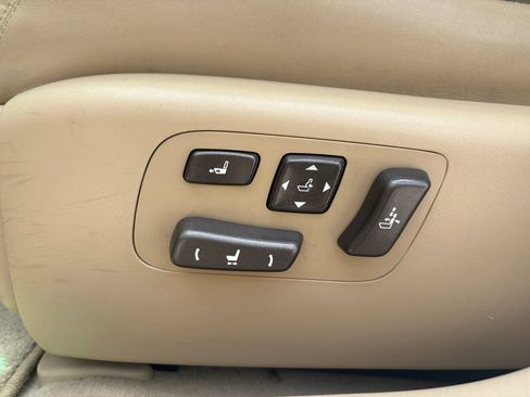 Used 2007 Lexus LS 460 L RWD image 26