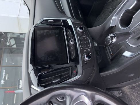 Used 2019 Chevrolet Traverse Premier w/ LPO, Floor Liner Package AWD/4WD image 9