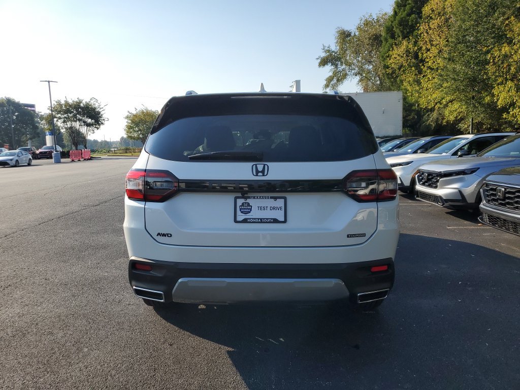 New 2026 Honda Pilot Touring image 6