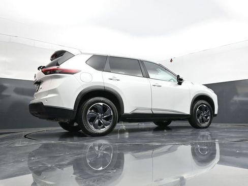 Used 2024 Nissan Rogue SV FWD image 53