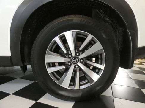 Used 2022 Nissan Pathfinder SL image 7