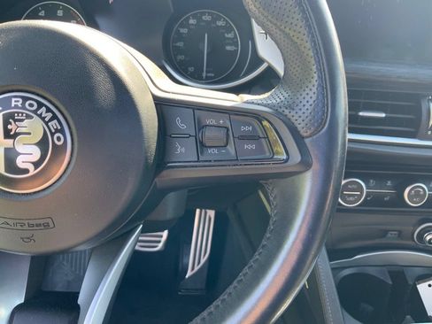 Used 2022 Alfa Romeo Stelvio Sprint RWD image 21