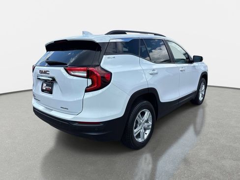 Used 2023 GMC Terrain SLE w/ Driver Convenience Package AWD/4WD image 4