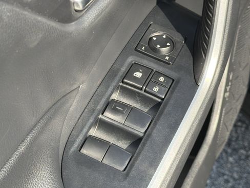 Certified 2019 Toyota RAV4 XLE w/ Convenience Package FWD image 15