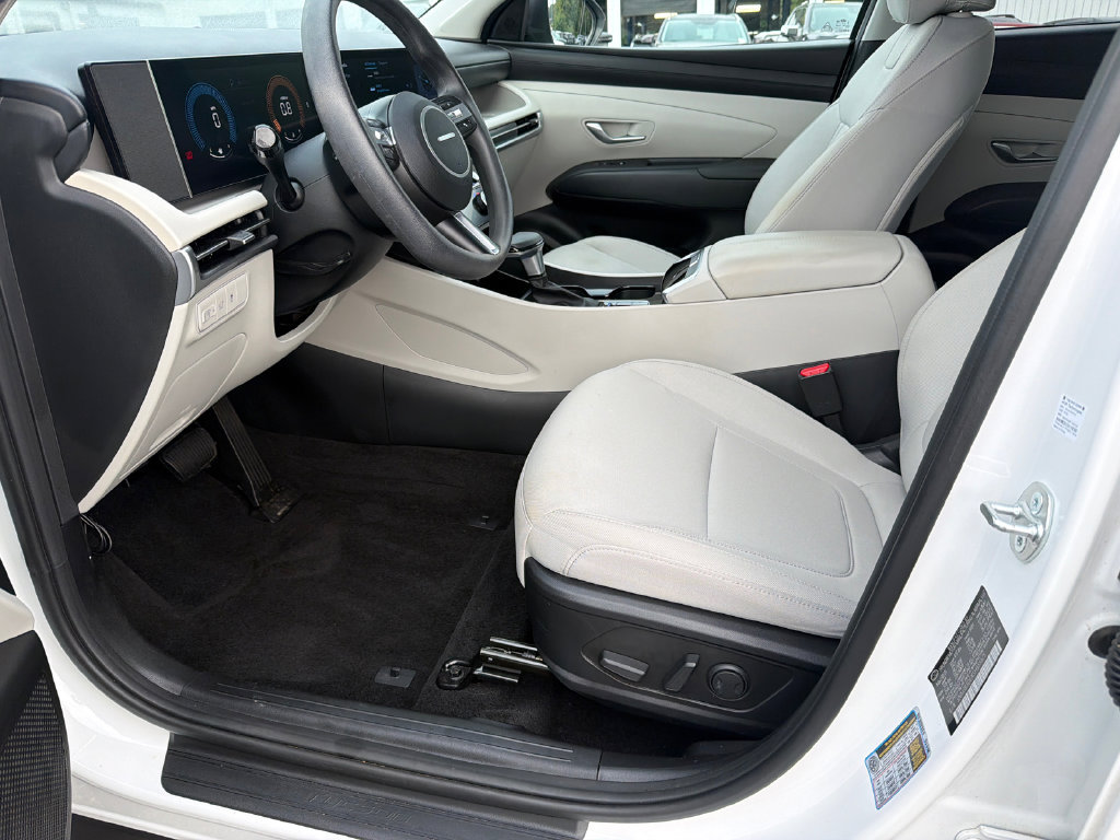 Used 2025 Hyundai Tucson SEL FWD image 9
