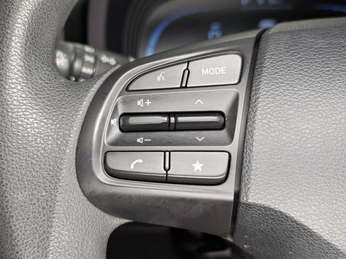 Used 2023 Hyundai Venue SE FWD image 30