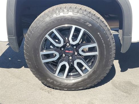 Used 2023 GMC Sierra 1500 AT4 w/ AT4 Premium Package image 7