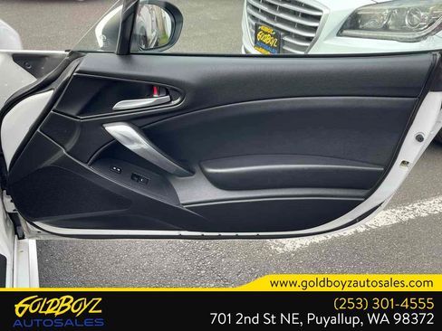 Used 2017 FIAT 124 Spider Classica RWD image 19