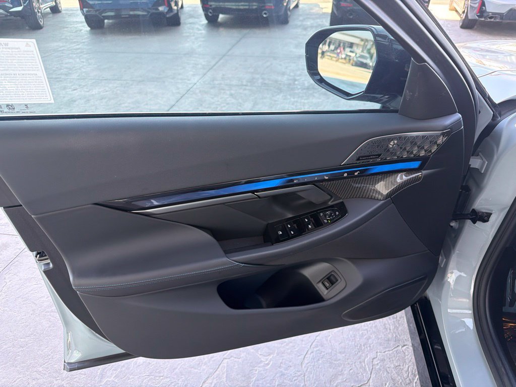 Used 2025 BMW i5 M60 w/ Premium Package AWD/4WD image 8