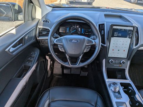 Certified 2024 Ford Edge SEL w/ Convenience Package image 18