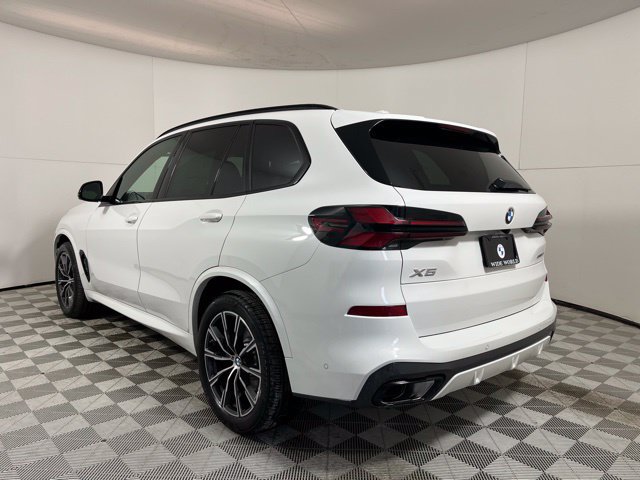 Used 2026 BMW X5 xDrive40i w/ M Sport Package AWD/4WD image 5
