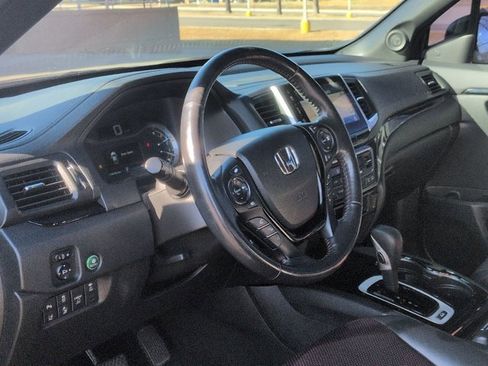 Used 2017 Honda Ridgeline Black Edition image 10