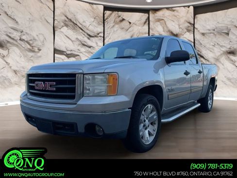Used 2007 GMC Sierra 1500 SLE w/ Entertainment Package RWD image 1