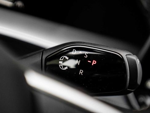 New 2026 Volkswagen Tiguan SE image 29