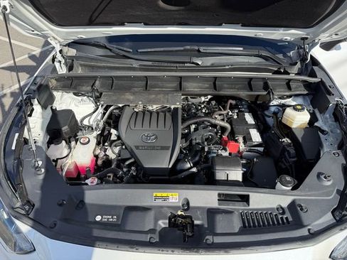 Certified 2023 Toyota Highlander XLE image 7