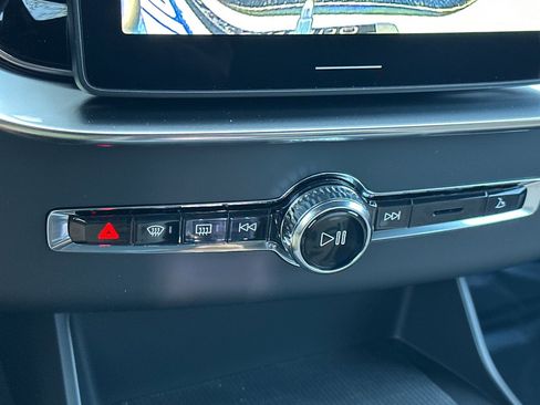 New 2026 Volvo XC90 B6 Plus w/ Protection Package Premier image 19