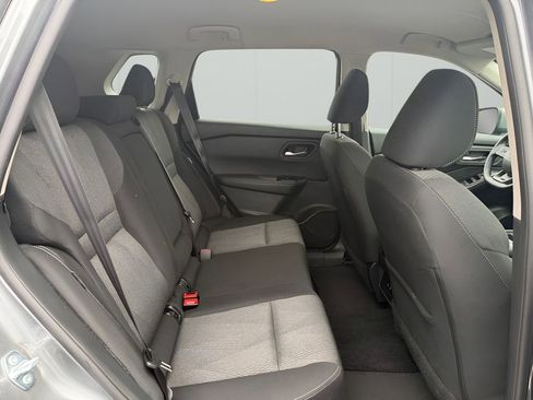 Used 2025 Nissan Rogue SV FWD image 14