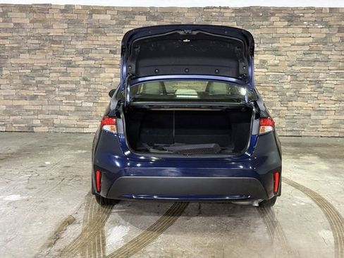 Used 2021 Toyota Corolla LE image 7