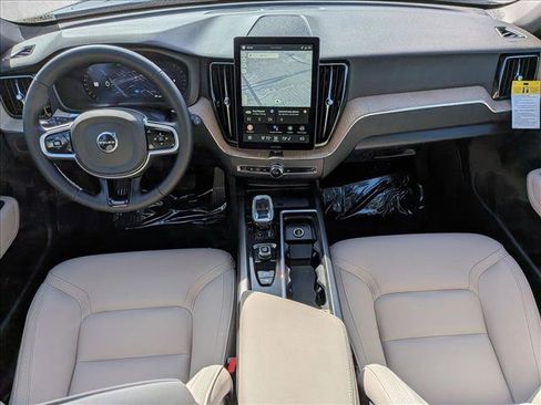Certified 2026 Volvo XC60 B5 Plus w/ Protection Package Premier AWD/4WD image 19
