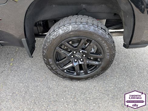Used 2023 Chevrolet Silverado 1500 LT Trail Boss w/ Protection Package AWD/4WD image 25