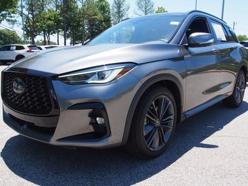 Used 2023 INFINITI QX50 Sport FWD image 4