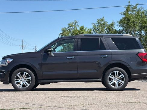 Used 2024 Ford Expedition Limited AWD/4WD image 5