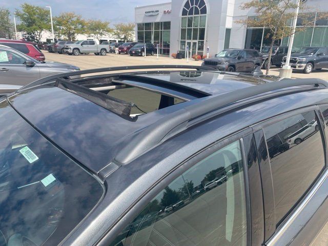 Used 2019 Ford Escape SEL AWD/4WD image 9