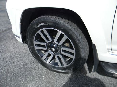 Used 2023 Toyota 4Runner Limited AWD/4WD image 9
