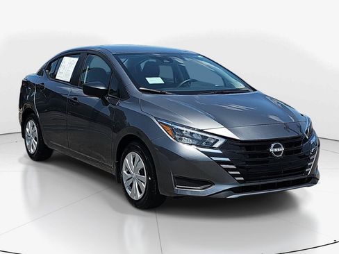 Used 2025 Nissan Versa S w/ Trunk Package FWD image 2