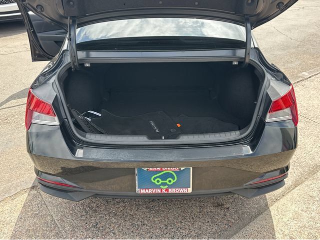 Used 2021 Hyundai Elantra SE FWD image 31
