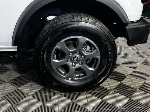 Used 2025 Ford Bronco Big Bend image 14