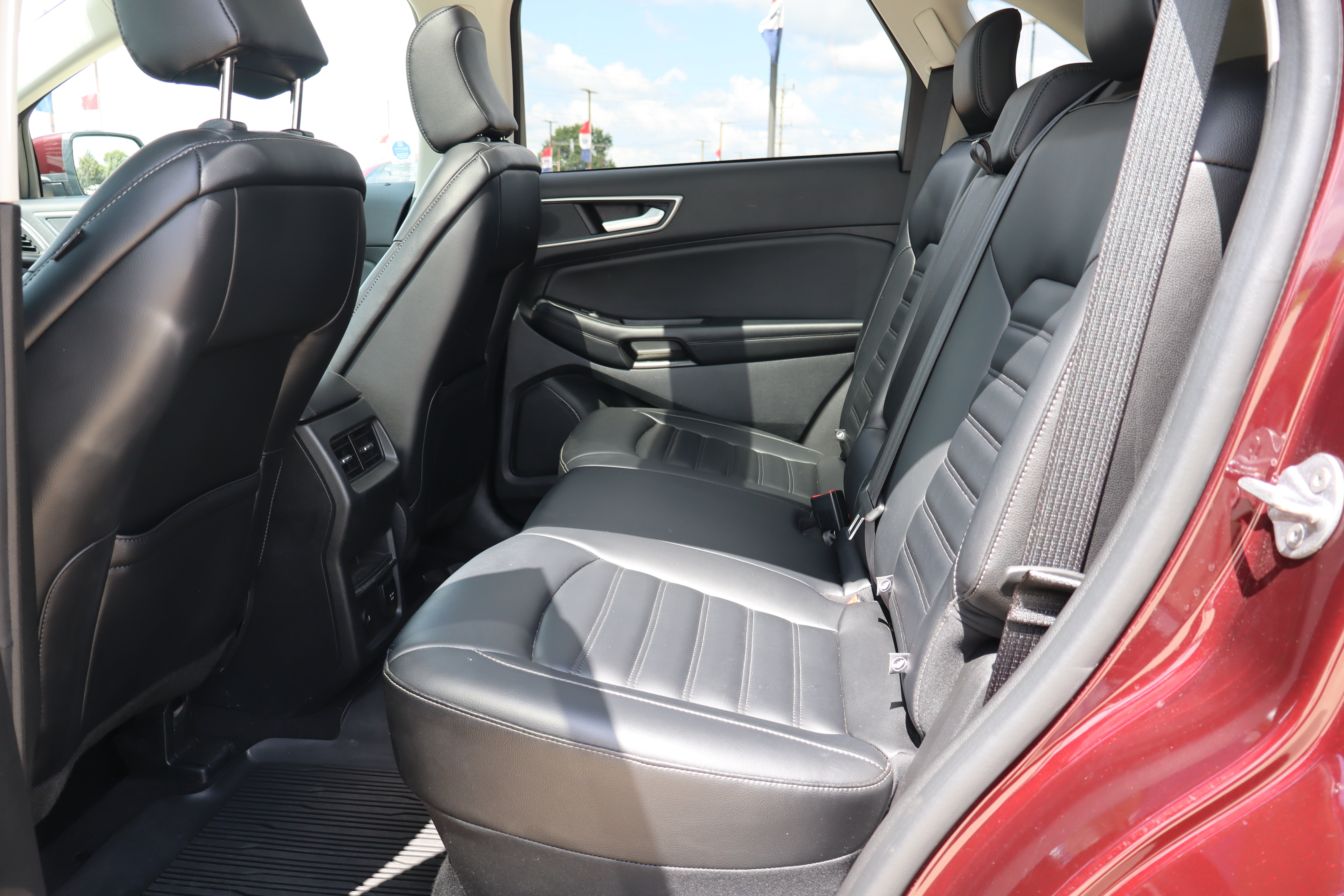 Used 2024 Ford Edge SEL w/ Convenience Package AWD/4WD image 10