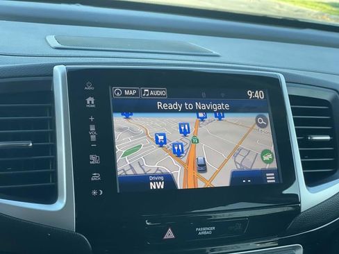 Used 2017 Honda Pilot Touring image 13