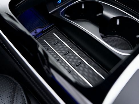 Used 2025 Mercedes-Benz Maybach S 580 4MATIC image 84