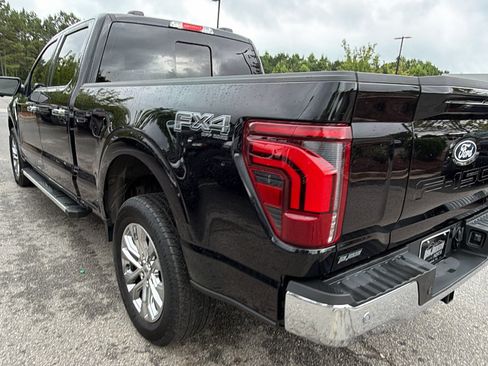 Used 2025 Ford F150 Lariat w/ Equipment Group 502A High AWD/4WD image 10