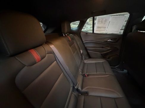 Used 2024 Chevrolet Trax RS w/ Sunroof Package image 31