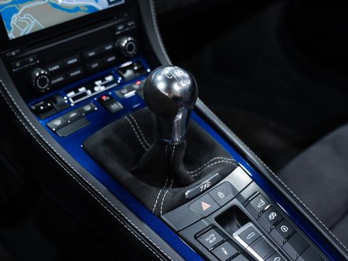Used 2020 Porsche 718 Boxster Spyder RWD image 50