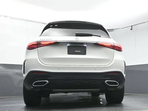 Used 2025 Mercedes-Benz GLC 300 w/ AMG Line image 38