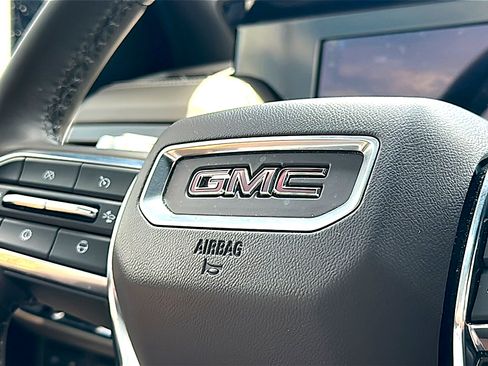 Used 2025 GMC Yukon Elevation AWD/4WD image 32