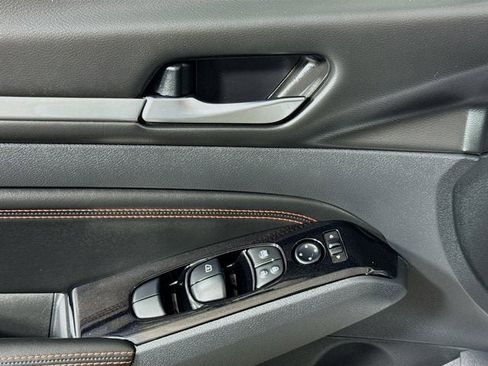 Used 2023 Nissan Altima 2.5 SR image 15