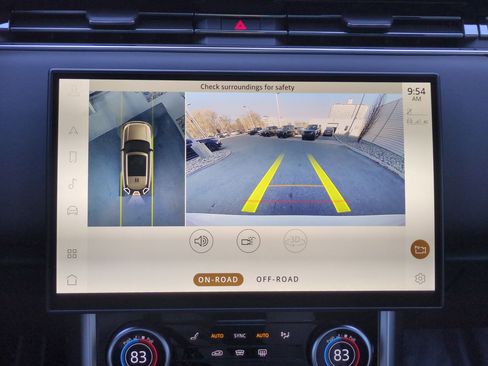 Used 2023 Land Rover Range Rover SE image 21