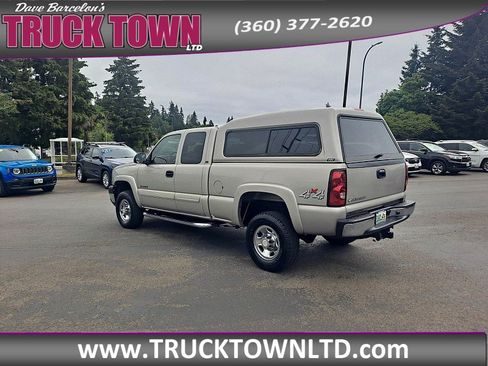 Used 2006 Chevrolet Silverado 2500 4x4 Extended Cab image 3