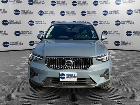 Certified 2023 Volvo XC40 B5 Ultimate w/ Protection Package Premier image 8