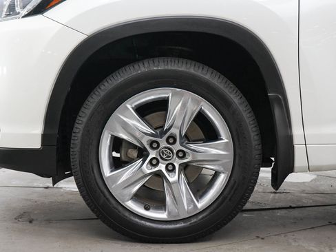Used 2019 Toyota Highlander Limited AWD/4WD image 29