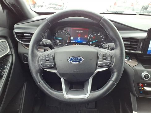 Used 2020 Ford Explorer Limited w/ Class III Trailer Tow Package image 19