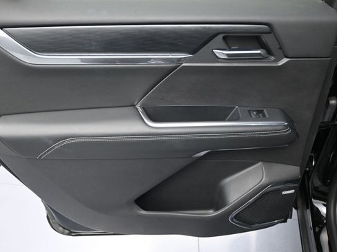 Certified 2025 GMC Acadia Elevation image 29